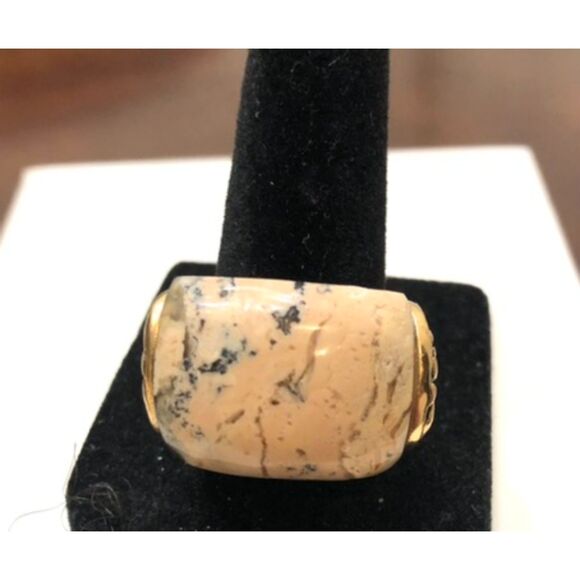 Studio Barse  Gold Tone White Howlite Statement Ring - Picture 3 of 7